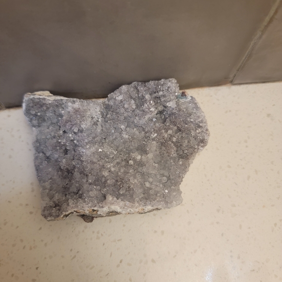 Gray Crystal - Picture 3 of 4